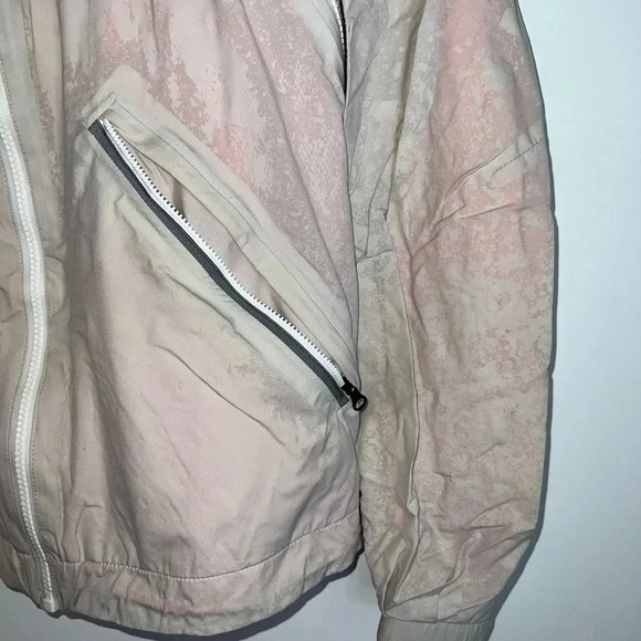 Lululemon Run: Rise And Shine Jacket - Picture 7 of 12